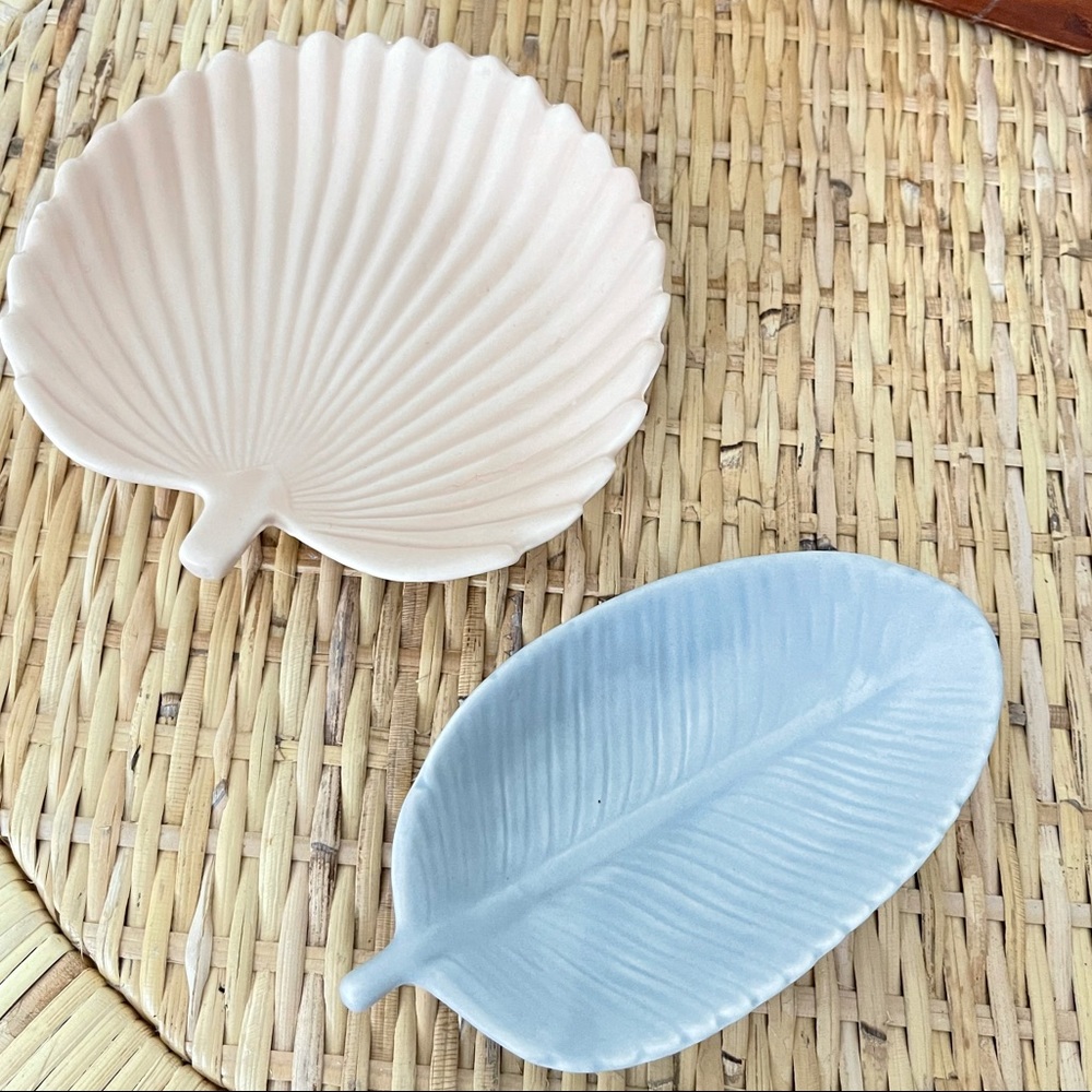 Set of 2 Palm Leaf Jewelry Dishes
